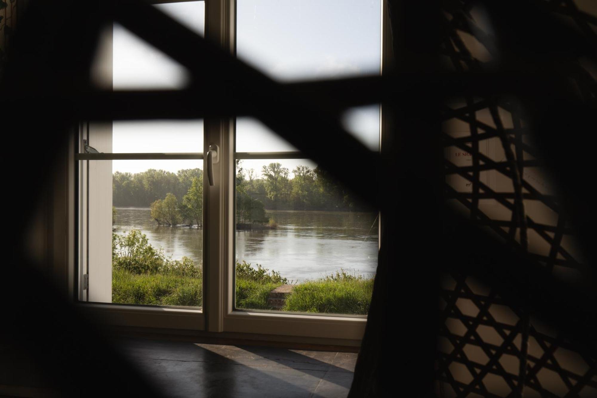 Jacuzzi Et Vue Sur Loire - Maison D'Hotes L'Odyssee La Chapelle-sur-Loire Екстер'єр фото